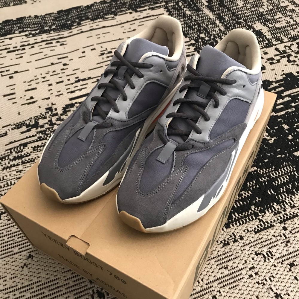 ADIDAS YEEZY BOOST 700 MAGNET 12.5